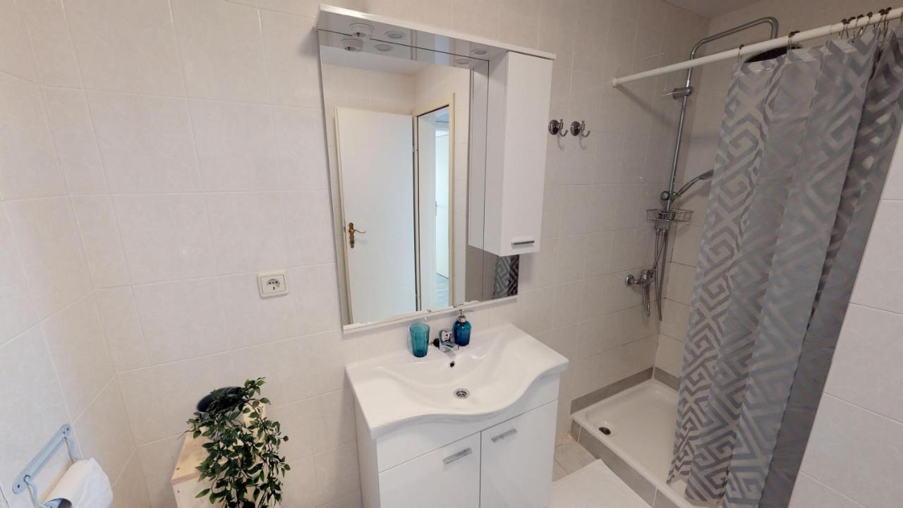 Lora Deluxe Superior 5 Star Apartment, Your Piece Of Heaven By The Sea & Park With Sea & Park View Novigrad Istria Extérieur photo